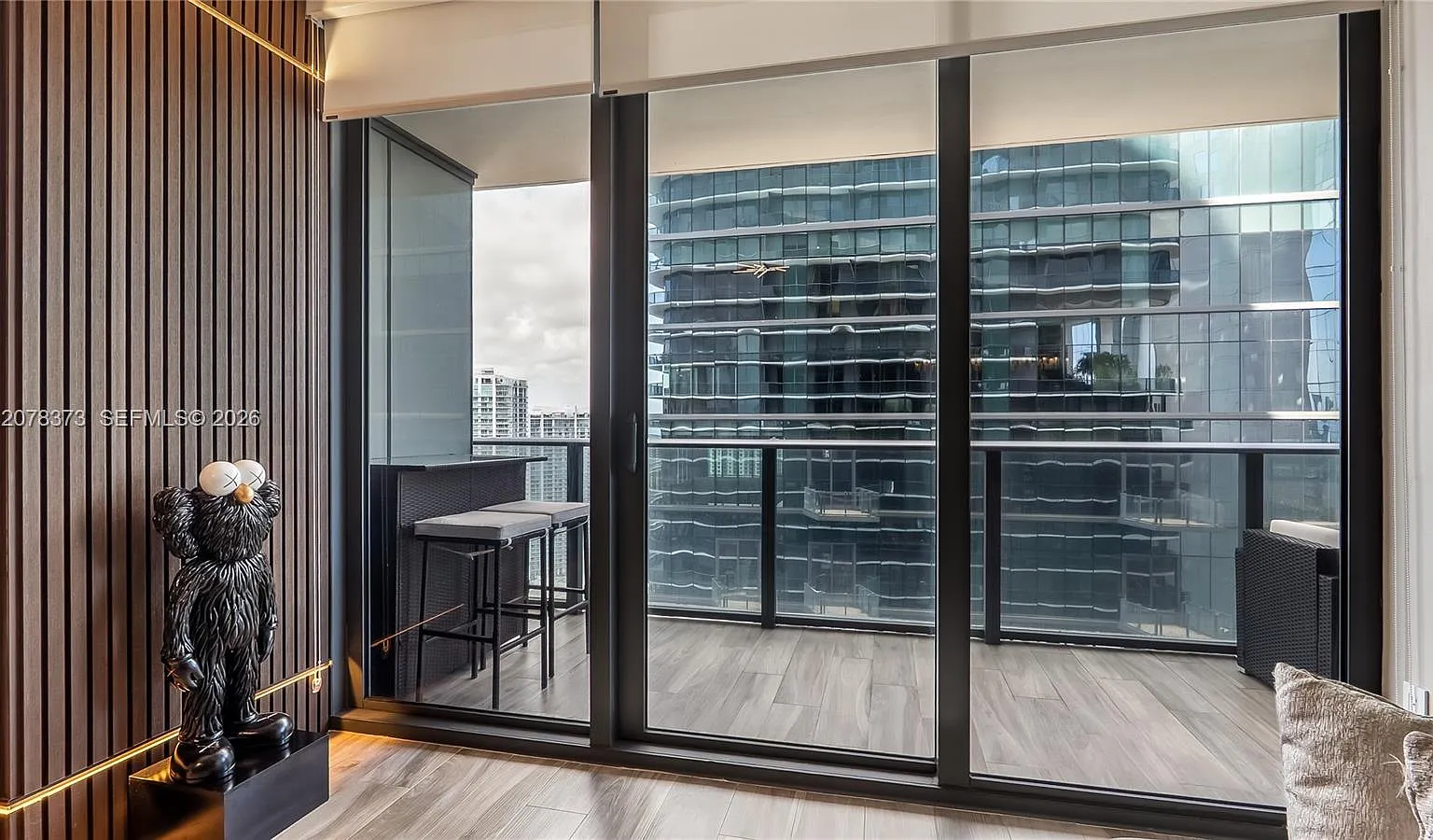 801 Sma Residences Condo — Photo 4