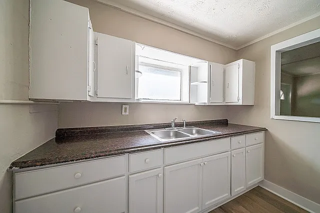 2204 7th Ave — Photo 12