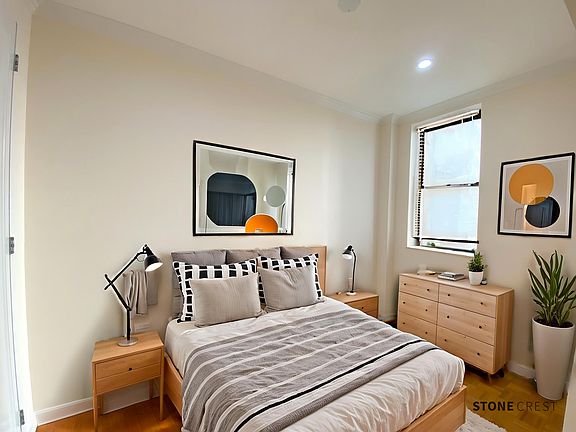 3rd image of 304 W 92nd St Unit 4W