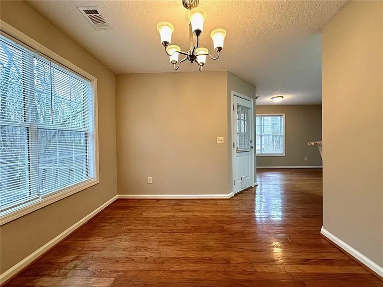 7080 Shady Oak Ln — Photo 9