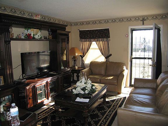 2nd image of 4780 Bill Knight Ave