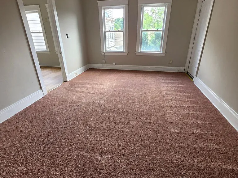 6321 Lansing Ave — Photo 9