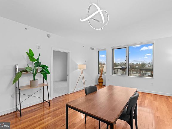 4th image of 6820 Wisconsin Ave #4003