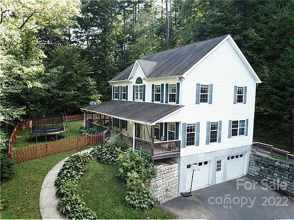 2nd image of 165 Penny Ln