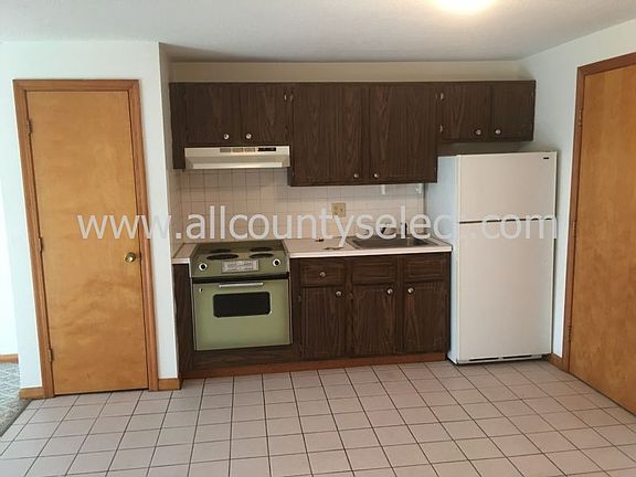 2nd image of 10 Woodman Way APT 6
