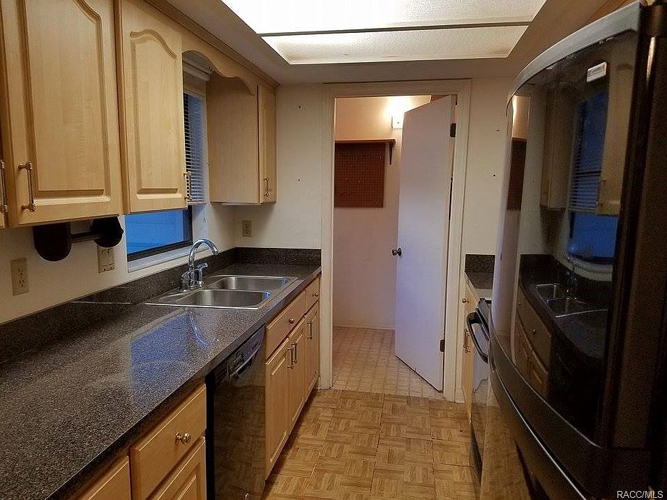 1st image of 690 E Gilchrist Ct APT 3A