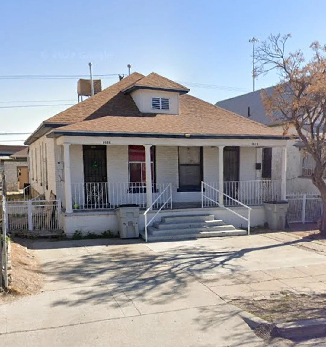 2 bed, 1.0 bath, 800 sqft, $875 — Photo 1