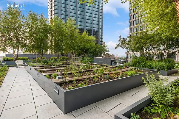 Rented by Sotheby's International Realty | media 24