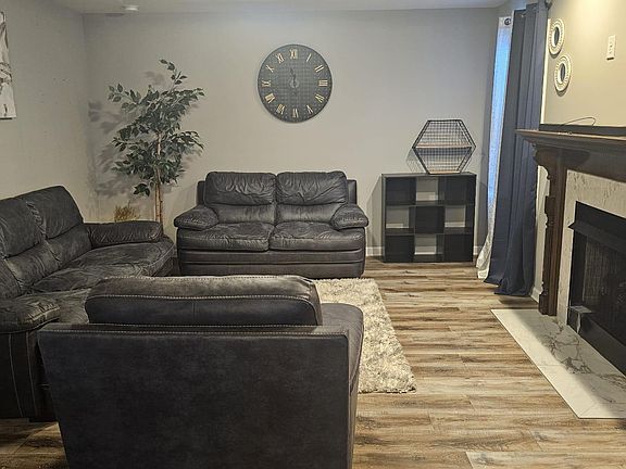 3rd image of 1377 Millet Dr