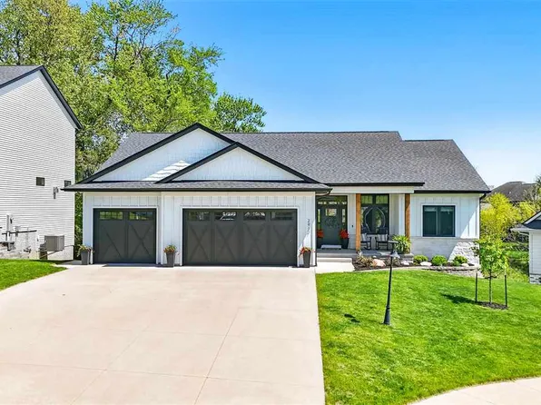 2917 Pine Hill Trce, Coralville, IA 52241