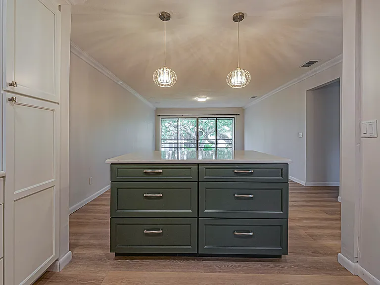 400 18th St #D6 — Photo 10