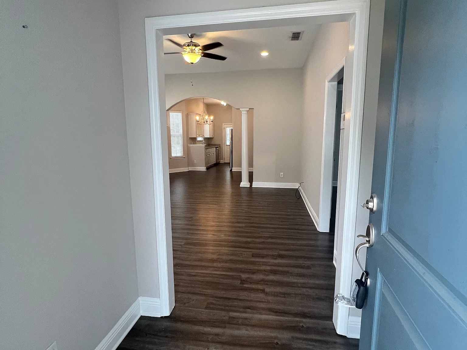 3 bed, 1162 sqft, $1,995 — Photo 2