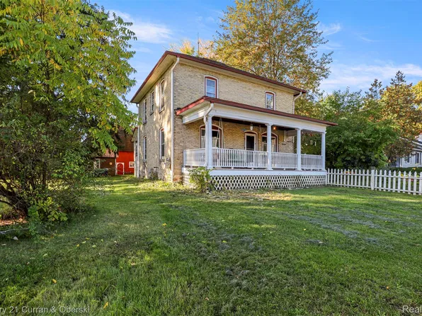1926 E Broadway St, Mount Pleasant, MI 48858