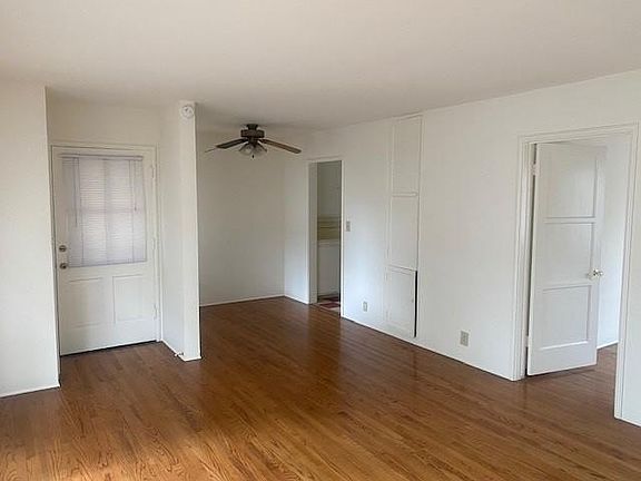 3rd image of 790 S Marengo Ave #790