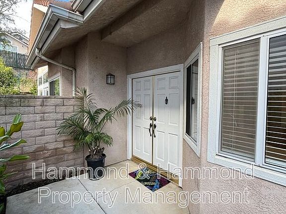4th image of 634 Twin Peaks Ave