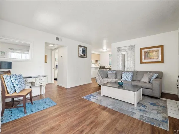 7394 Altiva Pl, Carlsbad, CA 92009