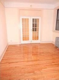 5th image of 504 E 13th St APT 1B