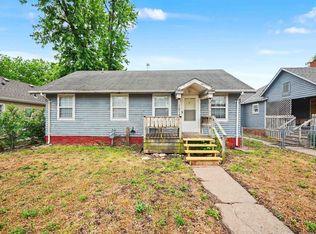 923 W Walnut St, Salina, KS 67401