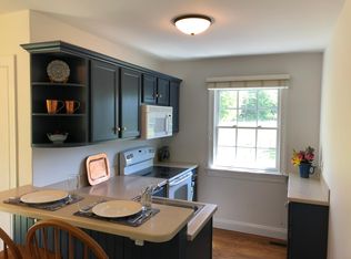 1548 Horseshoe Trl APT 1, Chester Springs, PA 19425