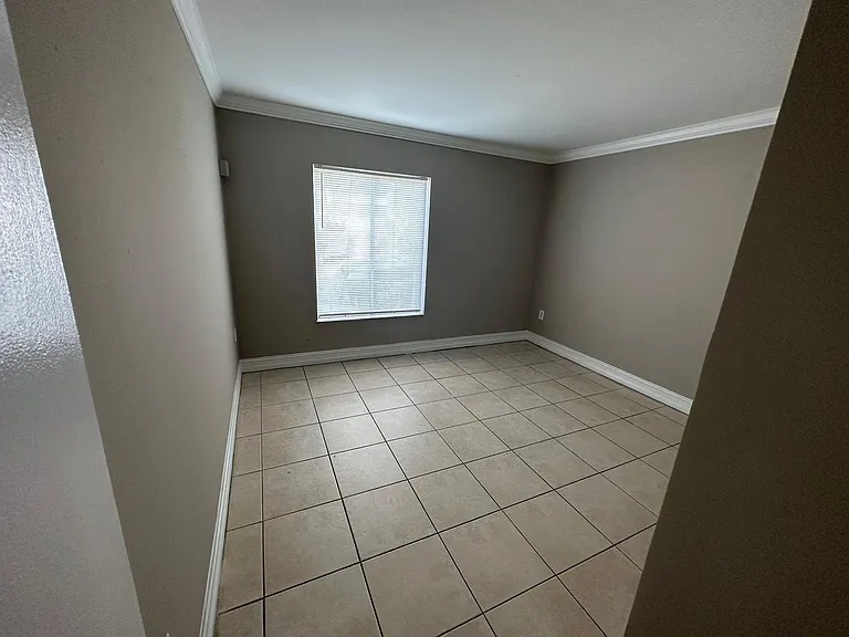 1830 Maravilla Ave #202 — Photo 5