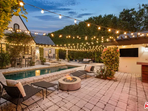 807 N Mansfield Ave, Los Angeles, CA 90038