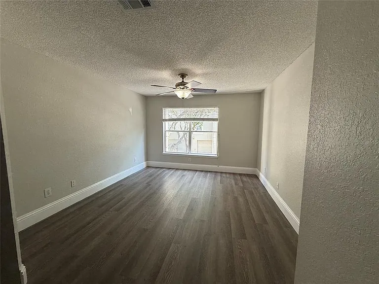 609 Island Place Way #609 — Photo 5