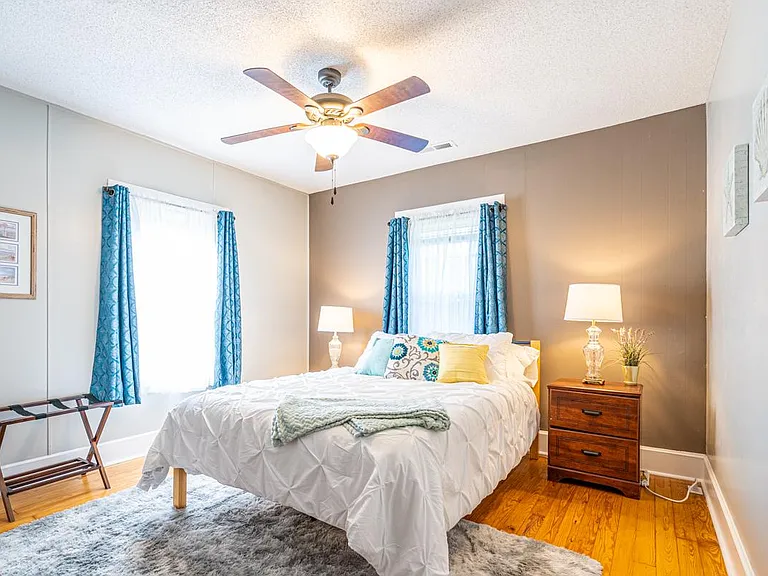 1300 Sparkman St SW — Photo 31