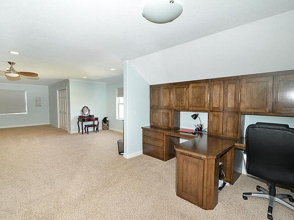 3rd image of 3601 Lynnwood Cir