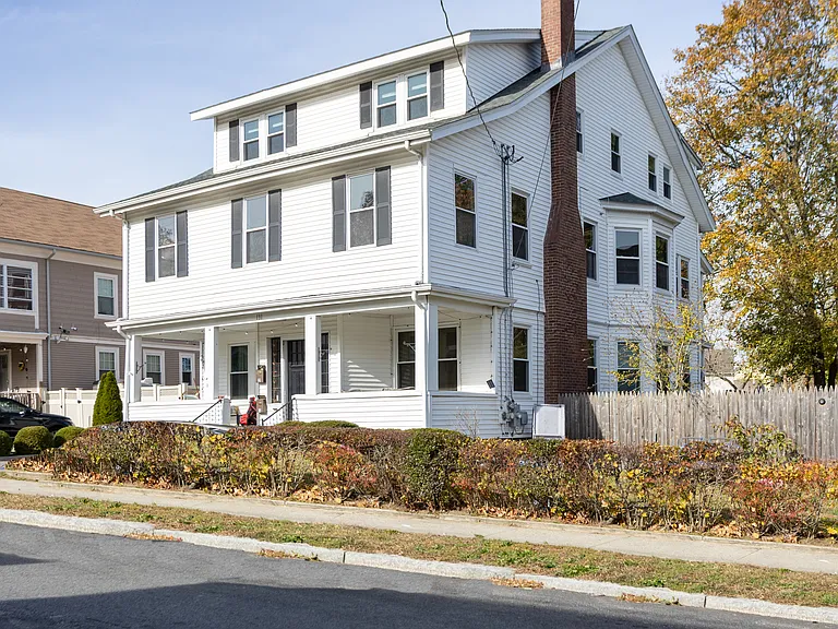 131 Washington Ave #3 — Photo 1