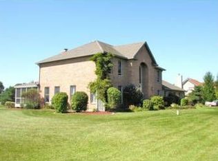 9903 Richardson Rd, Spring Grove, IL 60081