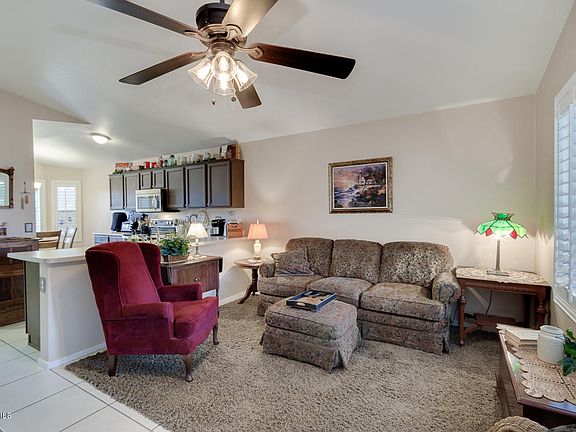 5th image of 1421 E La Costa Dr