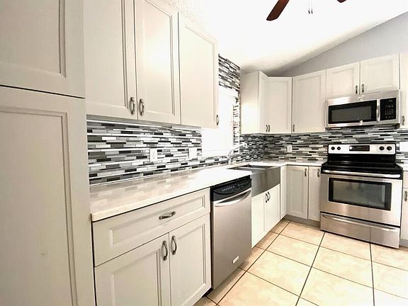 5th image of 1056 Gwyn Cir
