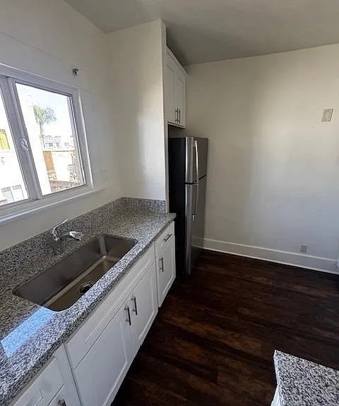 520-530 E 17th St #520 — Photo 5