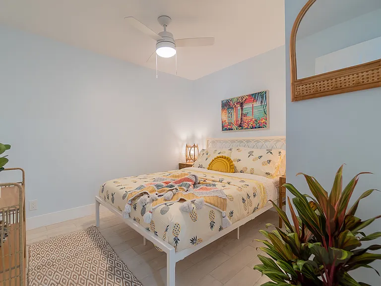 1332 Longwood St #2 — Photo 22