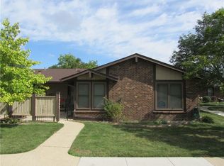 2857 Roundtree Dr #1, Troy, MI 48083