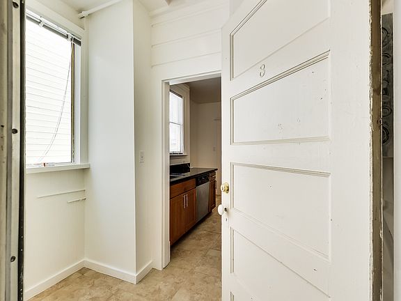 3rd image of 1516 Larkin St APT 08