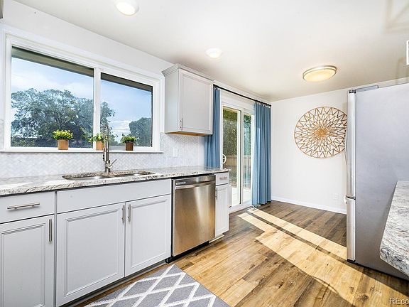 5th image of 7482 Beach Court