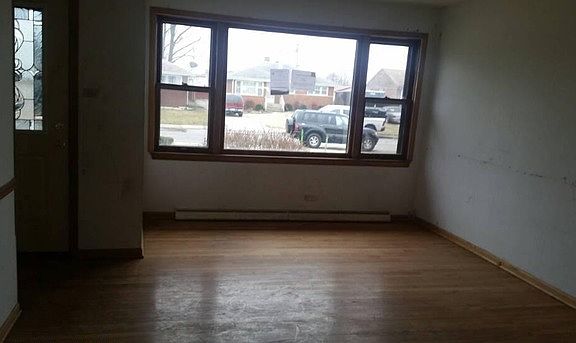 5th image of 193 W 29th Pl