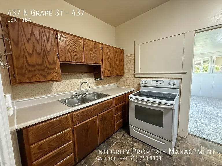 437 N Grape St #437 — Photo 4