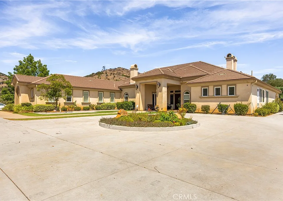 28270 Via Santa Rosa