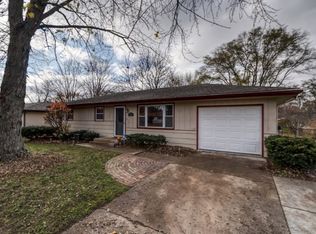 8310 Mildred Rd, Machesney Park, IL 61115