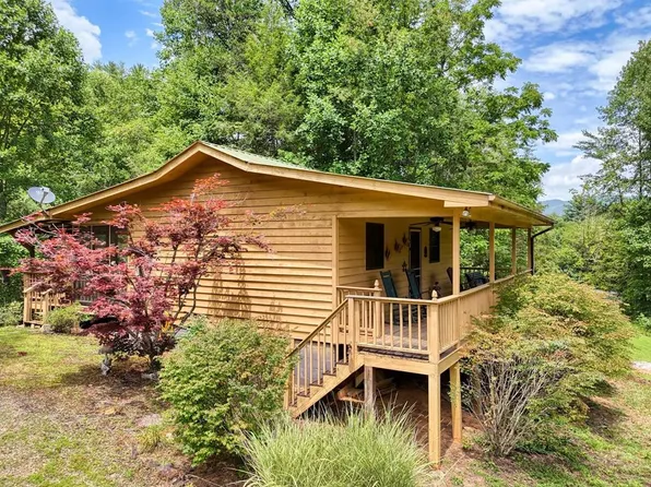 1625 Taylor Rd, Hiawassee, GA 30546