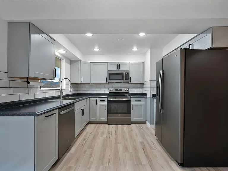 13416 E 26th Ave — Photo 8