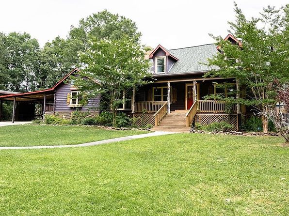 1200 Snowhill Ln NW