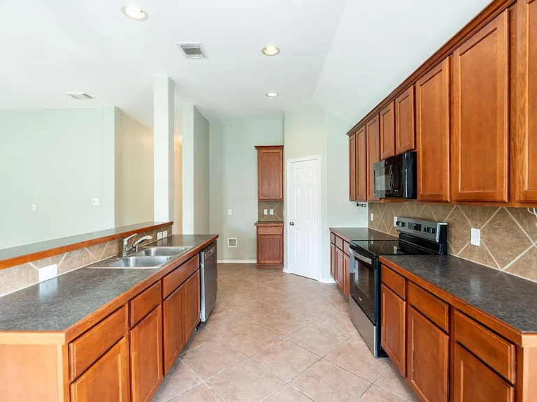 11516 Sunny Creek Ln — Photo 12