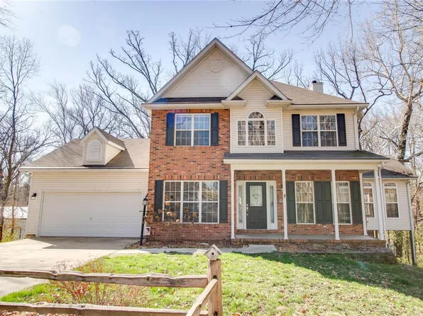 6800 Ivy Ln, Godfrey, IL 62035