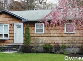 7 Tarpon Rd, Rocky Point, NY 11778