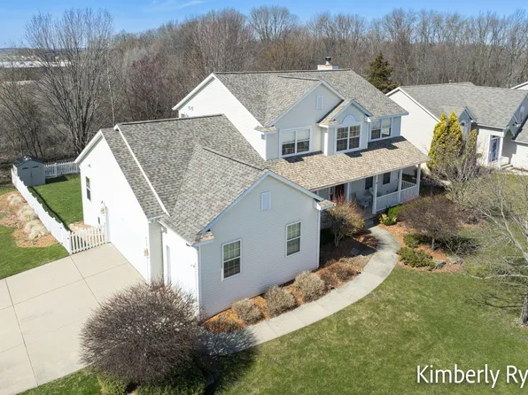 6499 Hartman Dr SE, Caledonia, MI 49316