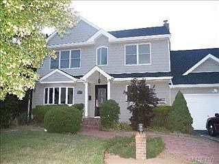 1st image of 11 Leslie Ln