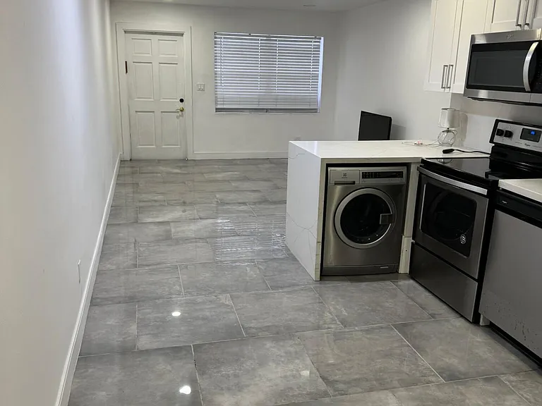 3990 SW 51st St #1-3 — Photo 14